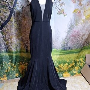 Jump Black Backless Gown